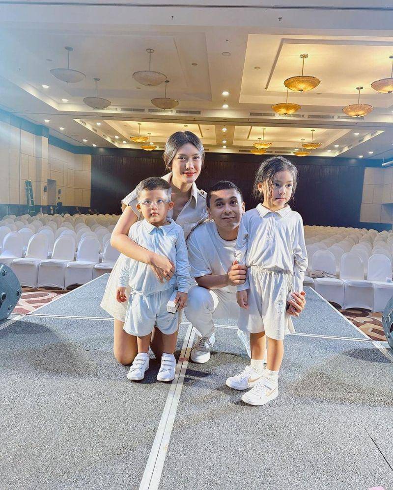 Instagram.com/anissaaziza